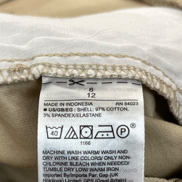 GAP Khaki City Short - Picture 8 of 9